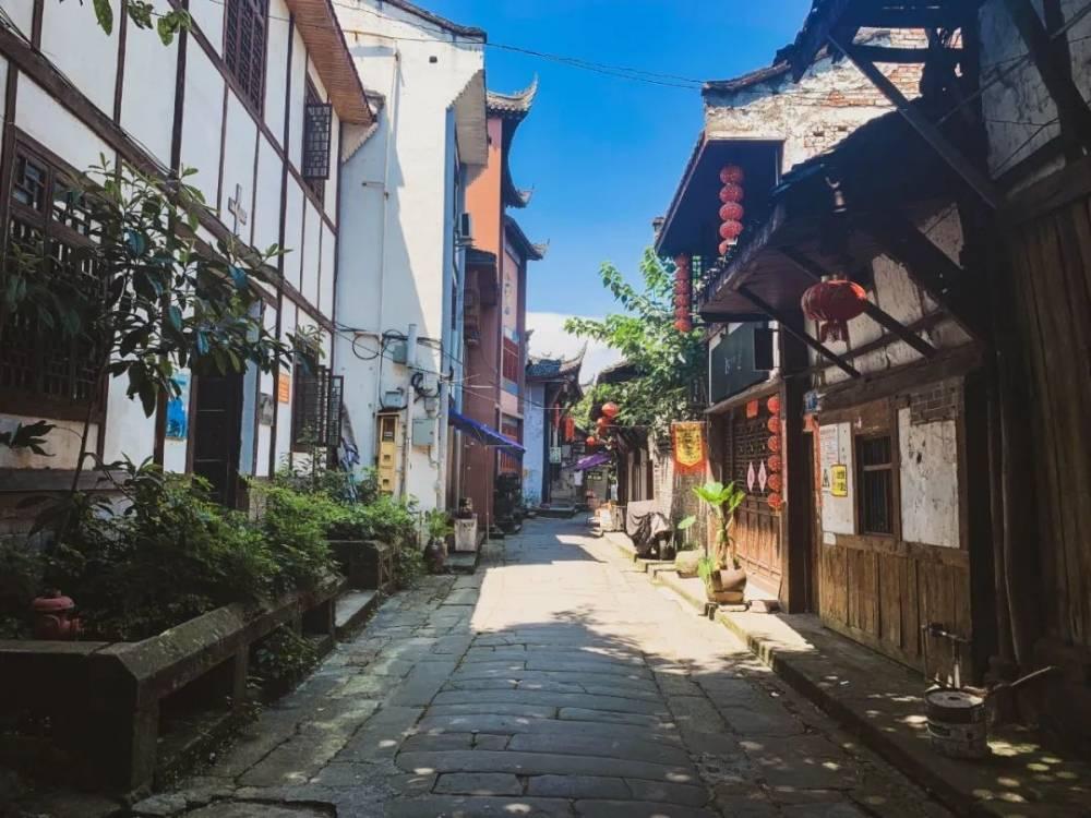 救援蓝色小兔